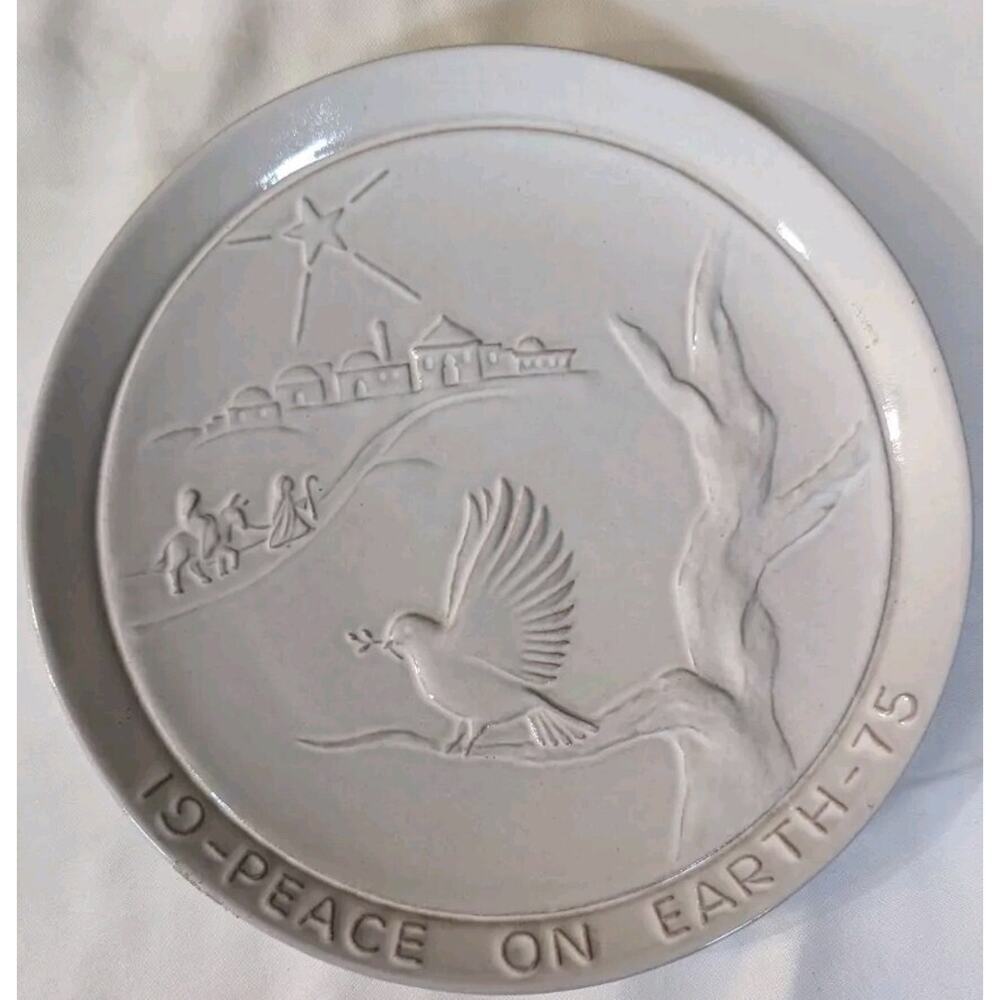 1975 Frankoma Pottery Christmas Plate 8.5" Peace on Earth Joniece Frank - Picture 6 of 8
